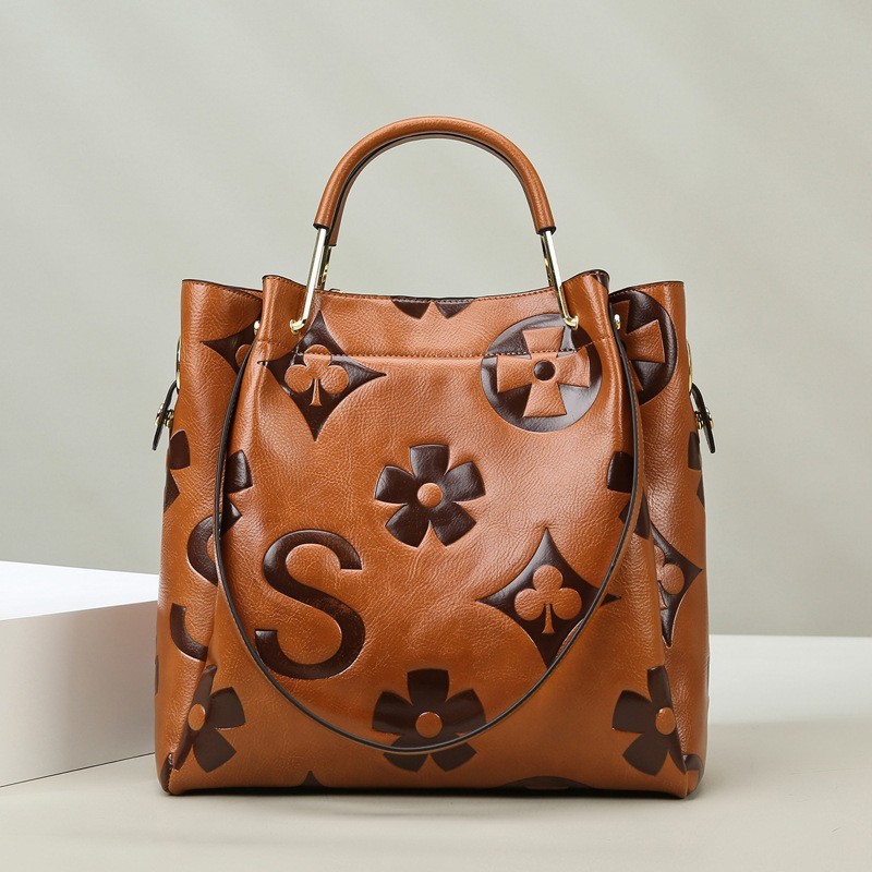 Leatherwork Embossing - Женская сумка с тисненым монограммным узором,