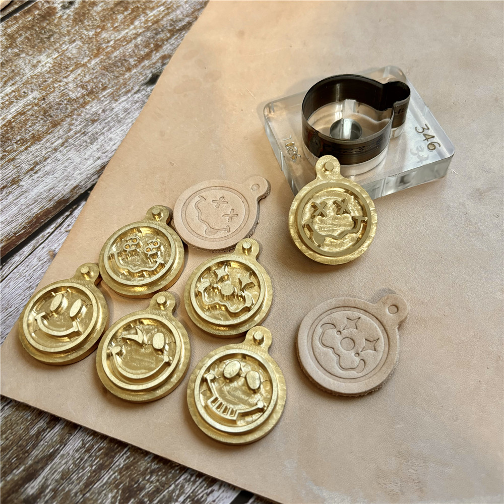 Пользовательский кулон улыбка  – обзор и цена Leather Stamp Set